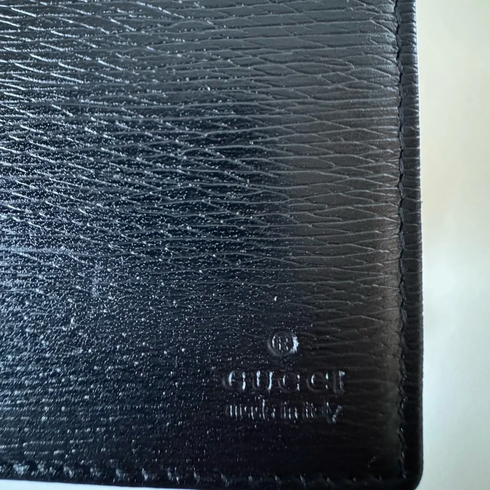 Gucci Black Leather Men’s BiFold Wallet